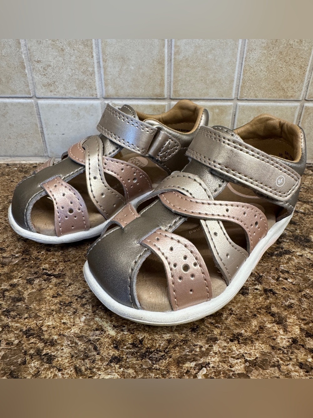 Stride Rite Xena Size 4.5 Metallic Leather Toddler Sandals